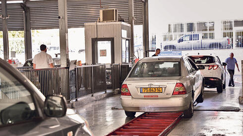 החל מהחודש הבא: אגרות הרישוי לרכב מתייקרות