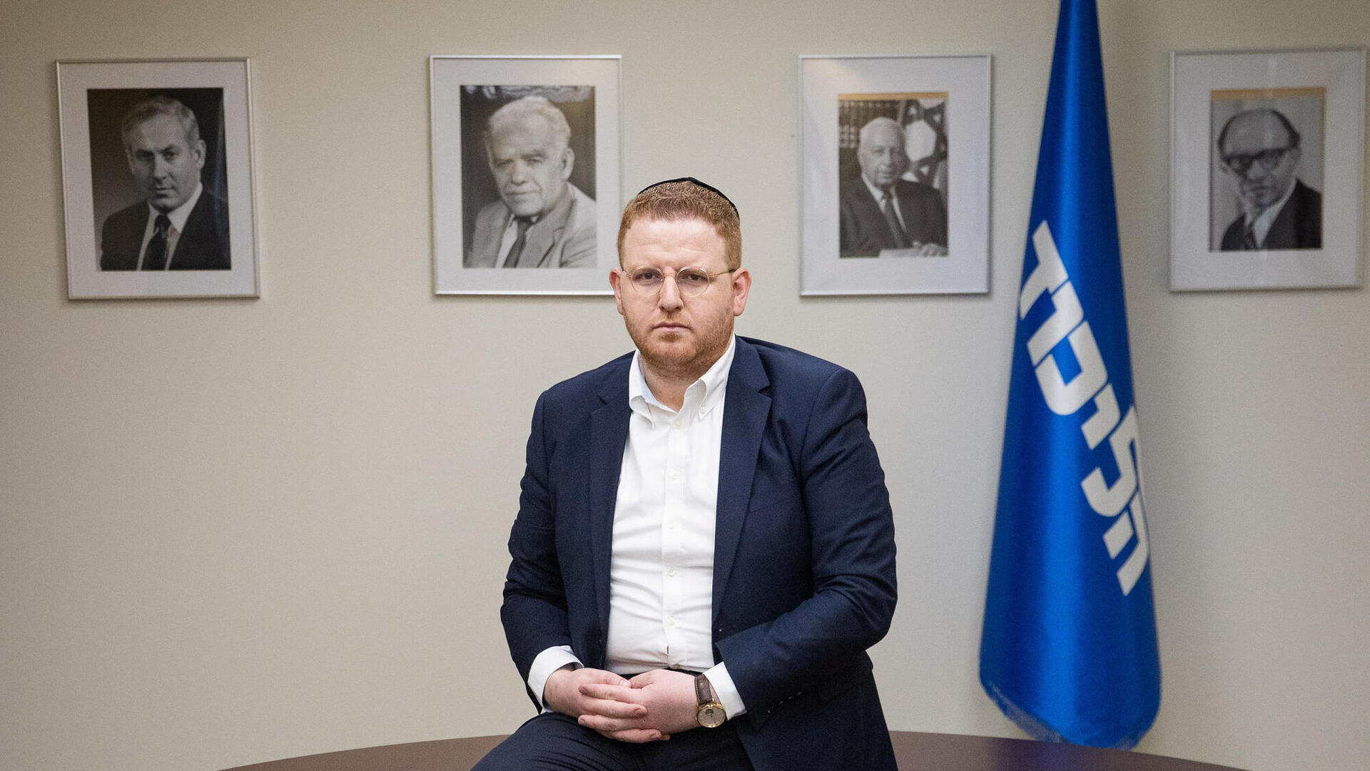 רבינא. "מלוכדים הוא עסק פרטי, לא צינור רשמי. ואם שר הבין שהמסר שלו לא נכנס למהדורות, אז