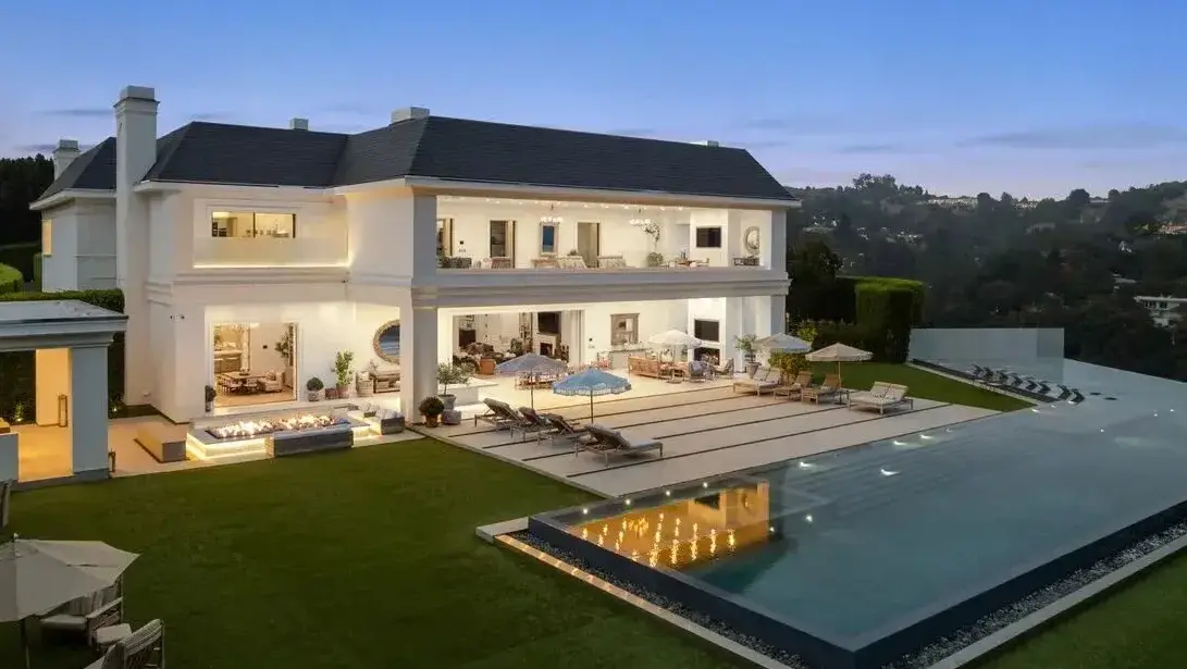 אחוזה של ג'ניפר לופז ובן אפלק למכירה לוס אנג'לס