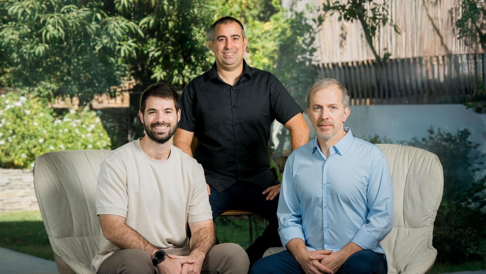 עמיר פישלוב יהונתן ביק ו מיקי חפץ מ- Square One Labs