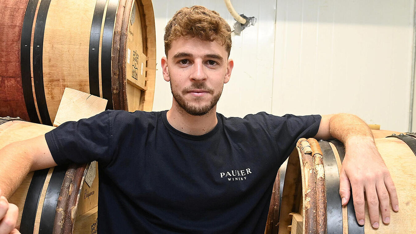 גל פאוקר מבעלי יקב פאוקר בקיבוץ ניר עוז פנאי