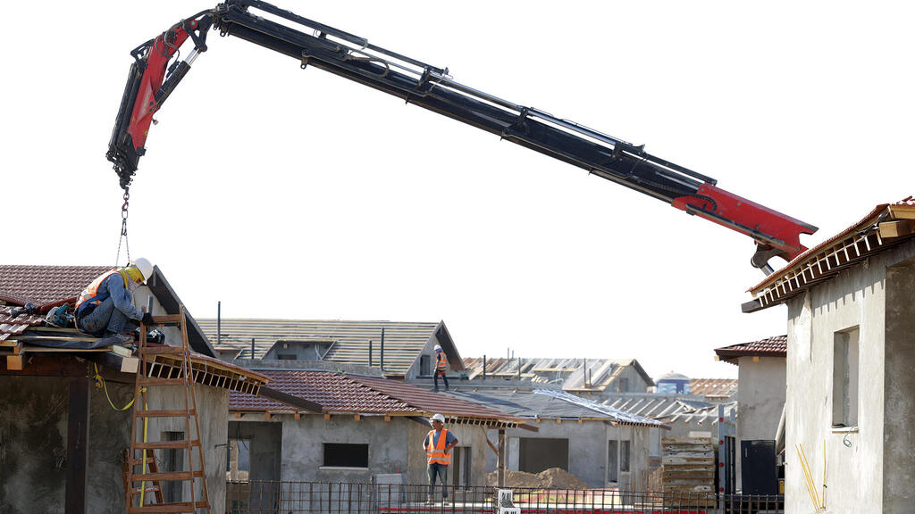 עבודות שיקום ב קיבוץ בארי