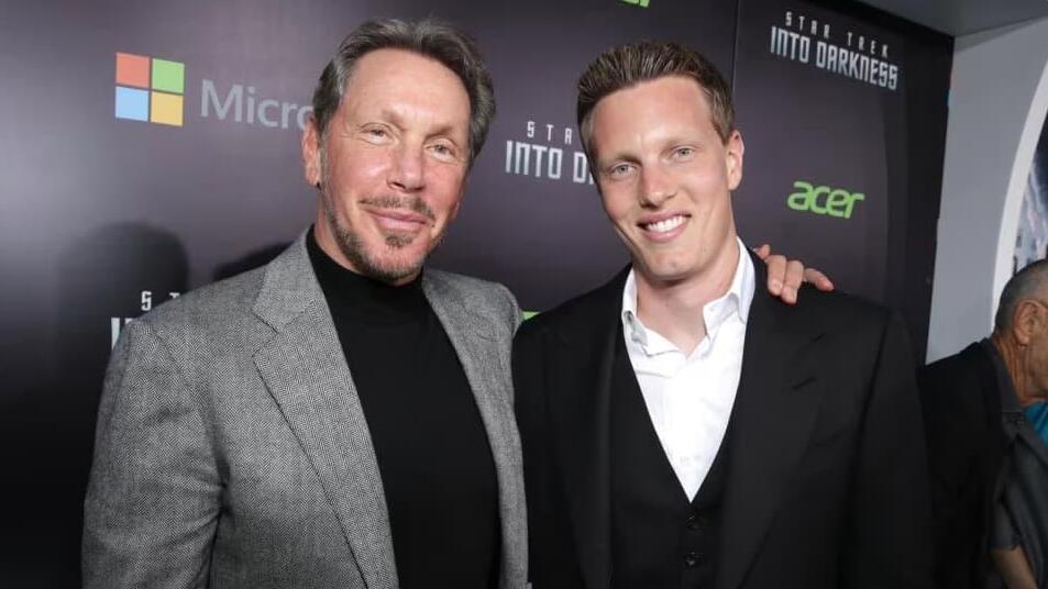 לארי אליסון ובנו דיוויד אליסון