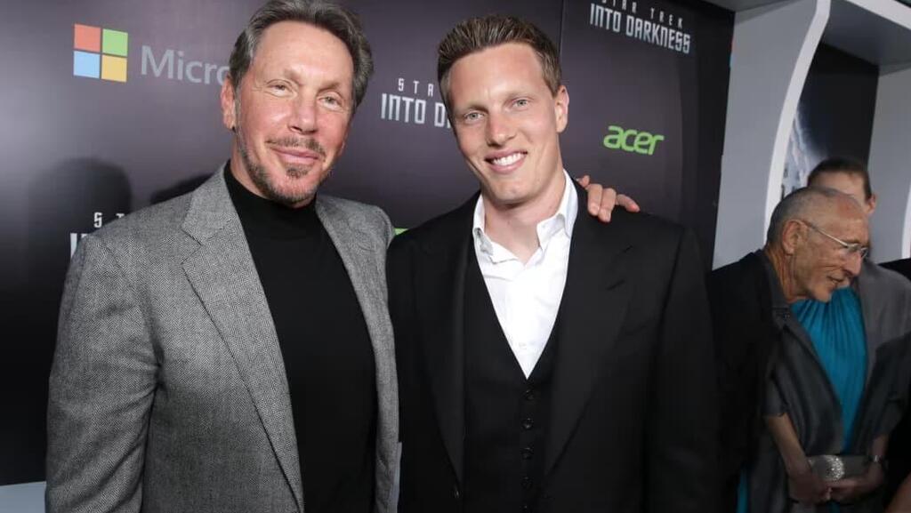 לארי אליסון ובנו דיוויד אליסון