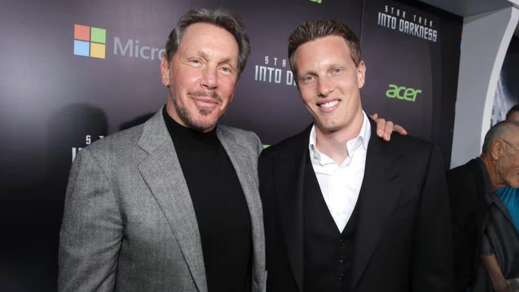 משמאל: לארי אליסון מייסד אורקל ובנו דיוויד אליסון מנכ"ל פרמאונט (צילום: Eric Charbonneau/Invision/AP) לארי אליסון ובנו דיוויד אליסון