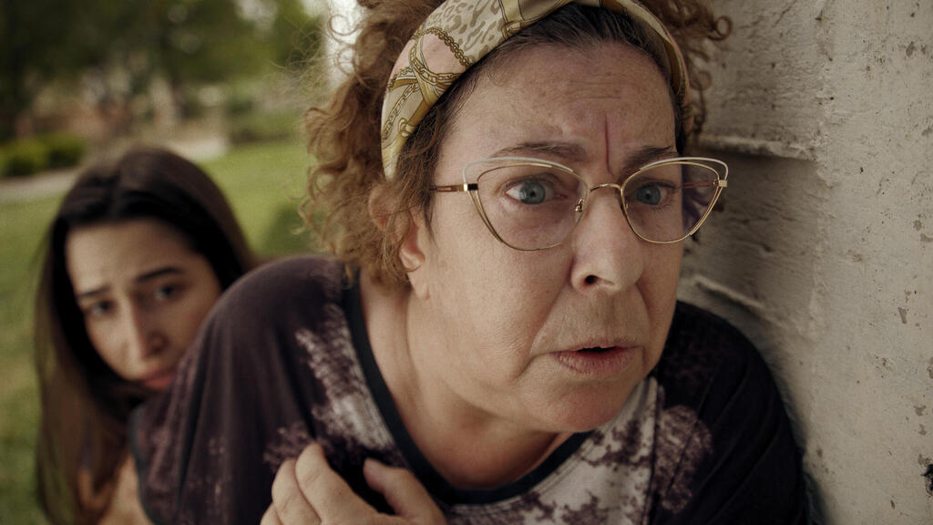 שרה וינו אלעד, מתוך הסדרה "אור ראשון" (צילום: באדיבות קשת 12) מתוך הסדרה אור ראשון