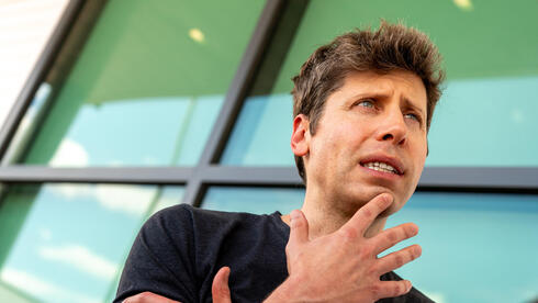 קצב ההכנסות של OpenAI זינק ב-233% ב-2025, אך עדיין אין רווח באופק