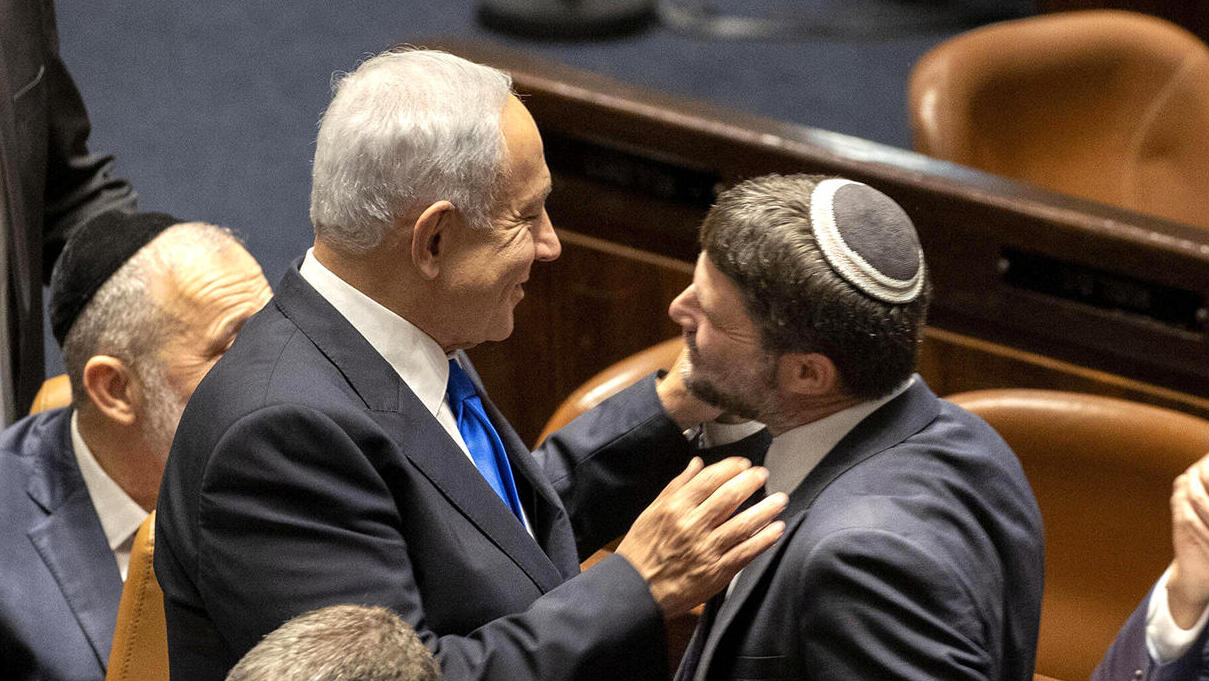 שר האוצר בצלאל סמוטריץ' וראש הממשלה בנימין נתניהו במליאת הכנסת