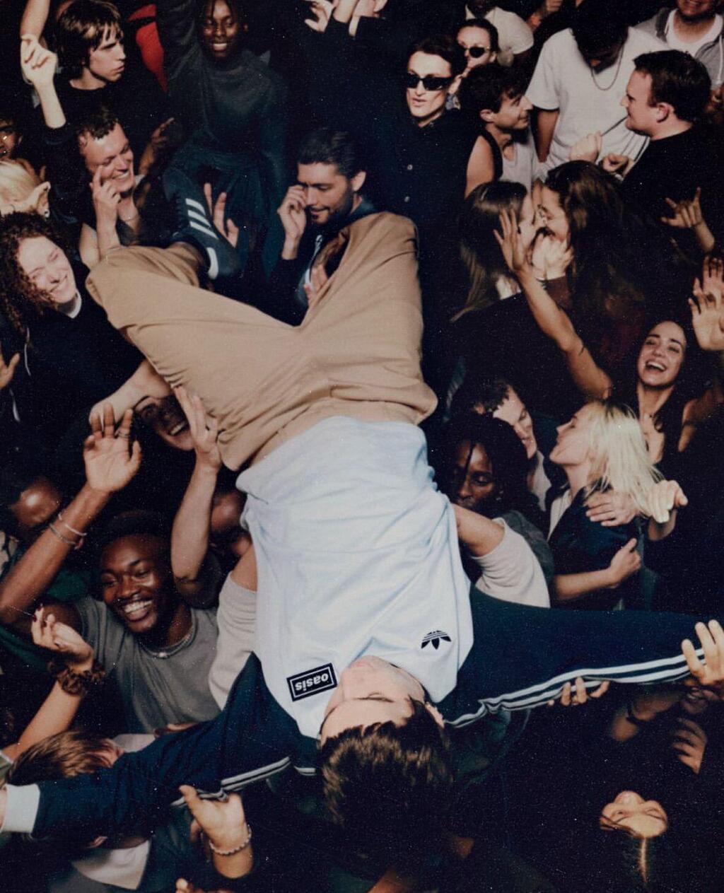 הקולקציה החדשה של אדידס ואואזיס שכבר עוררה רעש ברחבי העולם (צילום: יח"צ .חו"ל) הקולקציה החדשה של אדידס ואואזיס שכבר עוררה רעש ברחבי העולם