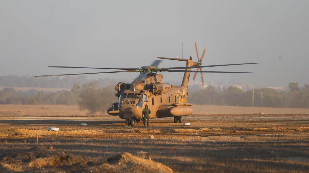 מסוק צבאי בכוננות השבת חטופים 13.10.25