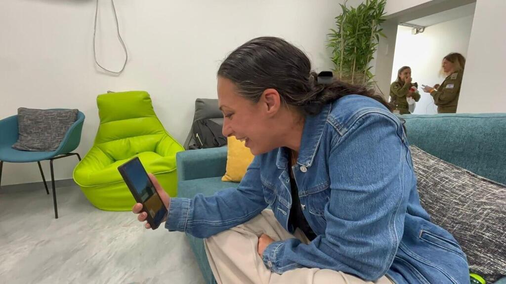 לישי מירן לביא משוחחת לראשונה עם בעלה עמרי מירן ששוחרר מהשבי