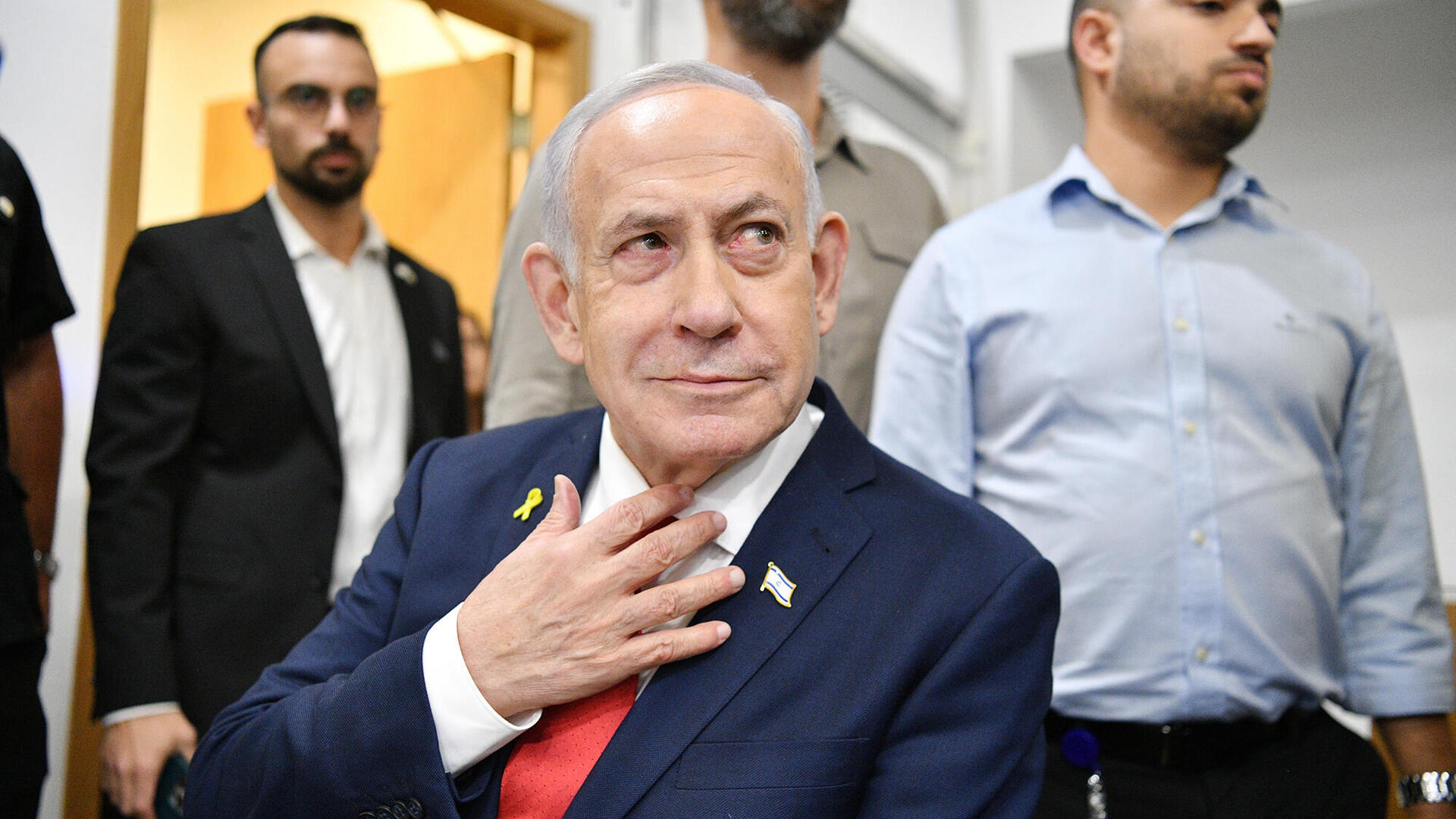 בנימין נתניהו בית משפט מחוזי תל אביב עם חברי ממשלתו 15.10.25