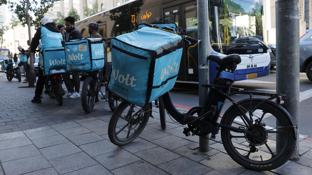 שליחי וולט בתל אביב (צילום: אוראל כהן) שליחי וולט ב תל אביב