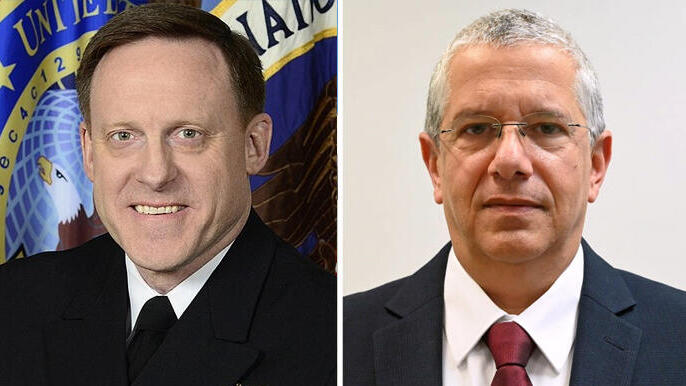 האלוף במיל אמיר אשל מנכ"ל משרד הביטחון ו מייק רוג'רס ראש ה NSA