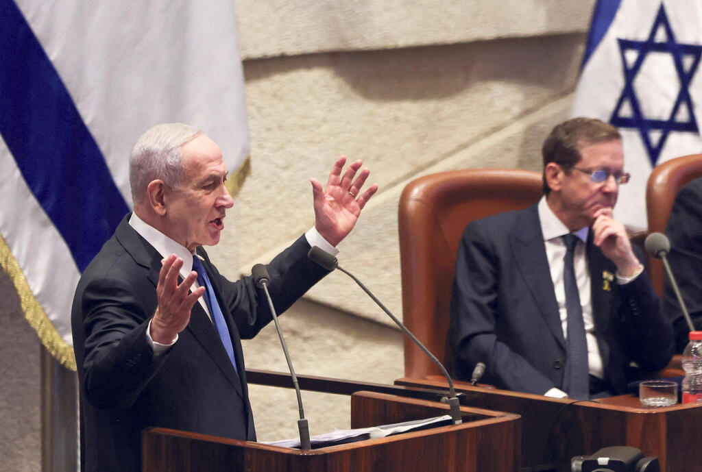 הנשיא יצחק הרצוג ורה"מ בנימין נתניהו אתמול בפתיחת מושב החורף  של הכנסת