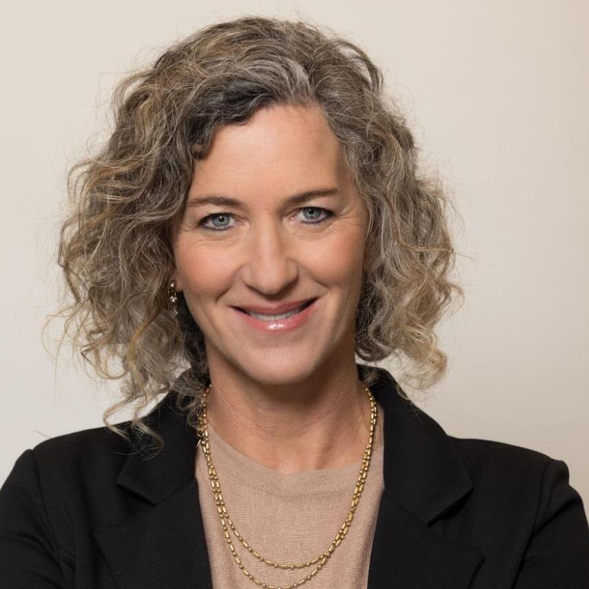 שקד אריאלי (צילום: רן יחזקאלי) שקד אריאלי עו"ס ומנהלת תחום פיתוח אישי וקריירה בעמותת נט"ל