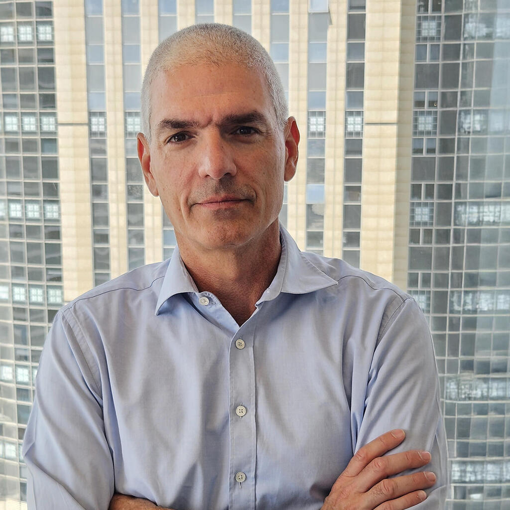 מונטל. "אנחנו נזהרים מחברות לא רווחיות וקטנות ומתמקדים בחברות גדולות, תזרימיות" אורן מונטל מנהל השקעות כספי עמיתים במנורה מבטחים