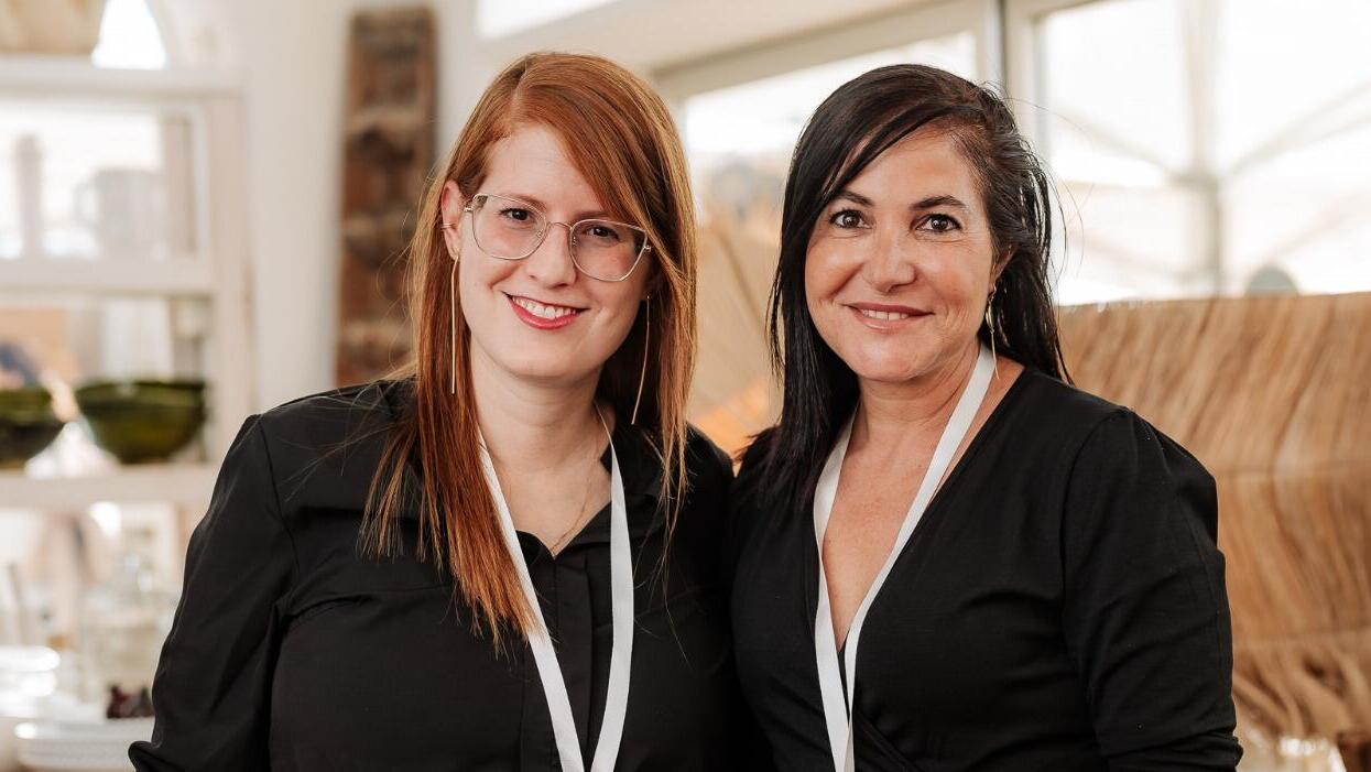 מימין צופית גורדון ו בת שבע משה יוזמות עתיד