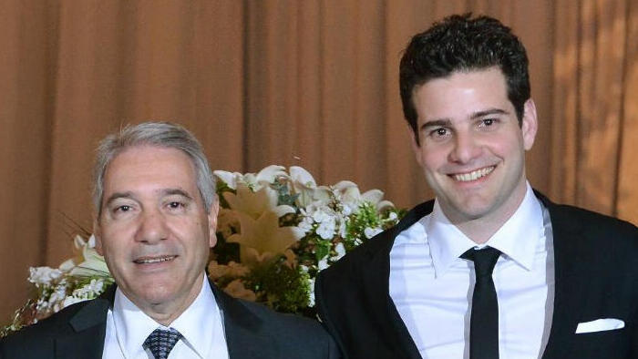 מימין רן אלבז מנכ"ל קריסטלינו ואביו חיים אלבז מייסד הקבוצה