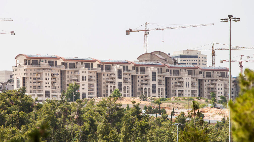 בנייה בירושלים. יותר מ-10,000 דירות על המדף (צילום: עומר מסינגר) מגזין נדל"ן 2025 - בנייה בשכונת האומה ב ירושלים
