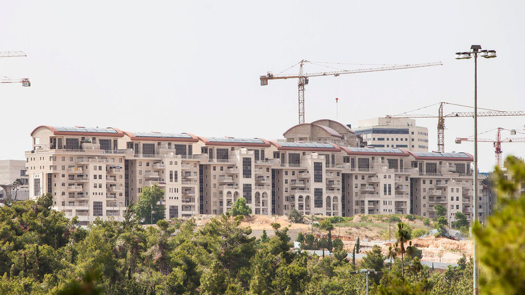 בנייה בירושלים. "האמון של הציבור בסביבת הריבית החדשה הולך ומתחזק" (צילום: עומר מסינגר) מגזין נדל"ן 2025 - בנייה בשכונת האומה ב ירושלים