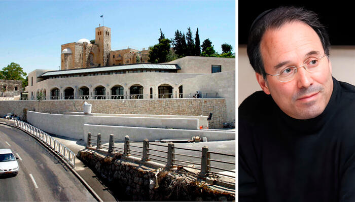 מגזין נדל"ן 2025 -  מימין גארי ברנט מנכ"ל אקסטל ו בניין מרכז מורשת מנחם בגין החדש ב ירושלים