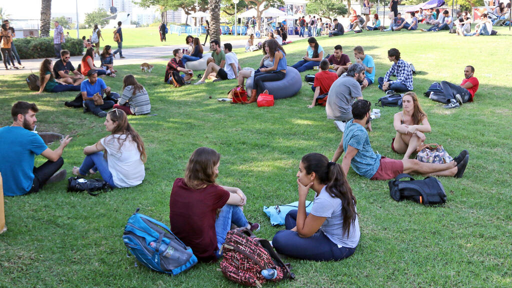 סטודנטים באוניברסיטת תל אביב. ביקוש מפתיע ללימודי עבודה סוציאלית (צילום: דנה קופל) סטודנטים באוניברסיטת תל אביב