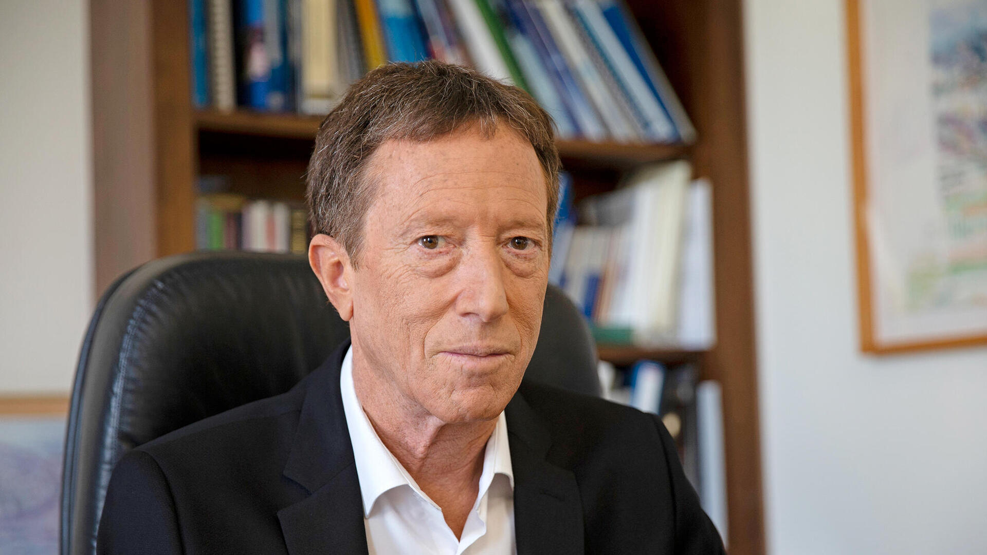 מגזין נדל"ן 2025 - אבי שמחון יו"ר המועצה הלאומית לכלכלה והיועץ הכלכלי של ראש הממשלה בנימין נתניהו