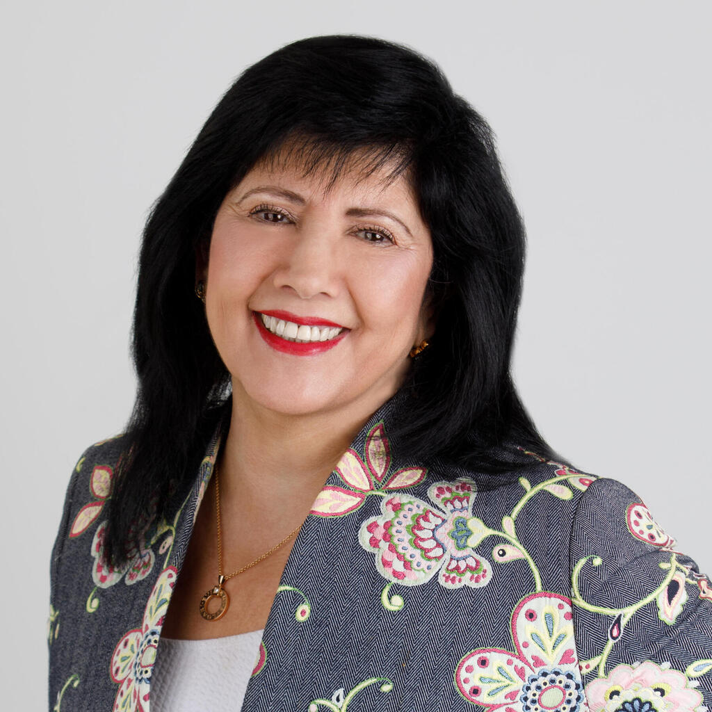 ד"ר אסתר לוצאטו ( צילום: מיכל לוצאטו) ד"ר אסתר לוצאטו חדש