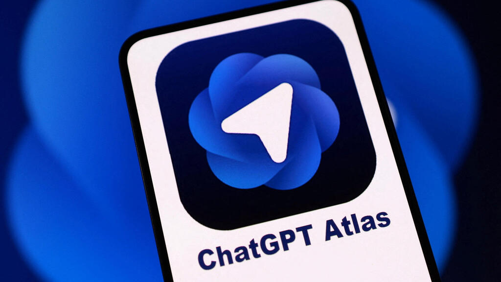ChatGPT אטלס (צילום: REUTERS/Dado Ruvic/Illustration) ChatGPT אטלס דפדפן AI של OpenAI
