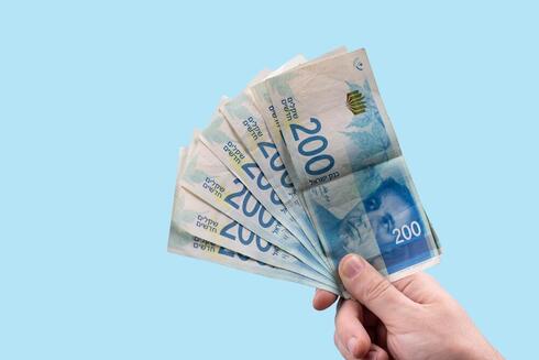 הדולר מעט מתחת ל-3.2 שקלים; "השקל ימשיך להתחזק מול המטבעות המובילים"