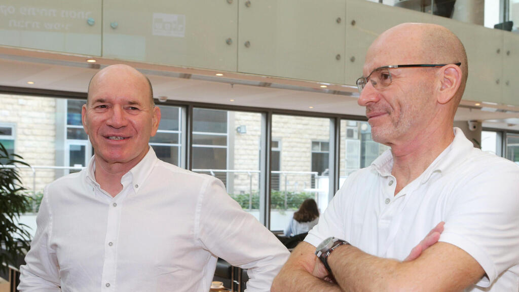 מימין: הראל שפירא וישראל שפירא, מבעלי קבוצת שפיר (צילום: נמרוד גליקמן) מימין הראל שפירא ו ישראל שפירא מ בעלי קבוצת שפיר