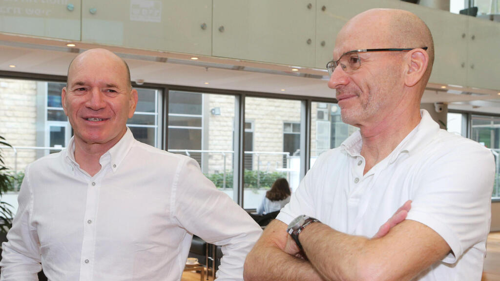 מימין הראל שפירא ו ישראל שפירא מ בעלי קבוצת שפיר