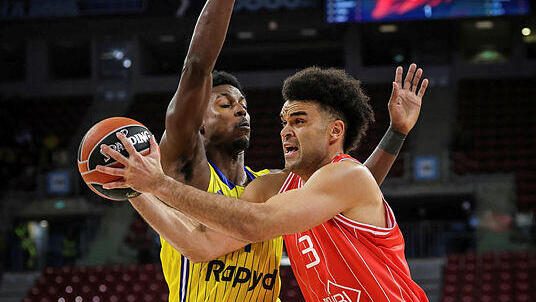 כדורסל מכבי תל אביב נגד הפועל תל אביב ב יורוליג דרבי 8 באוקטובר 2025