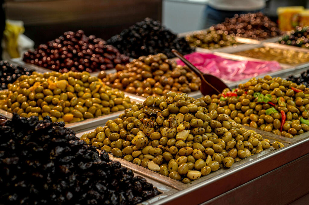 פנאי זיתים שוק התקוה