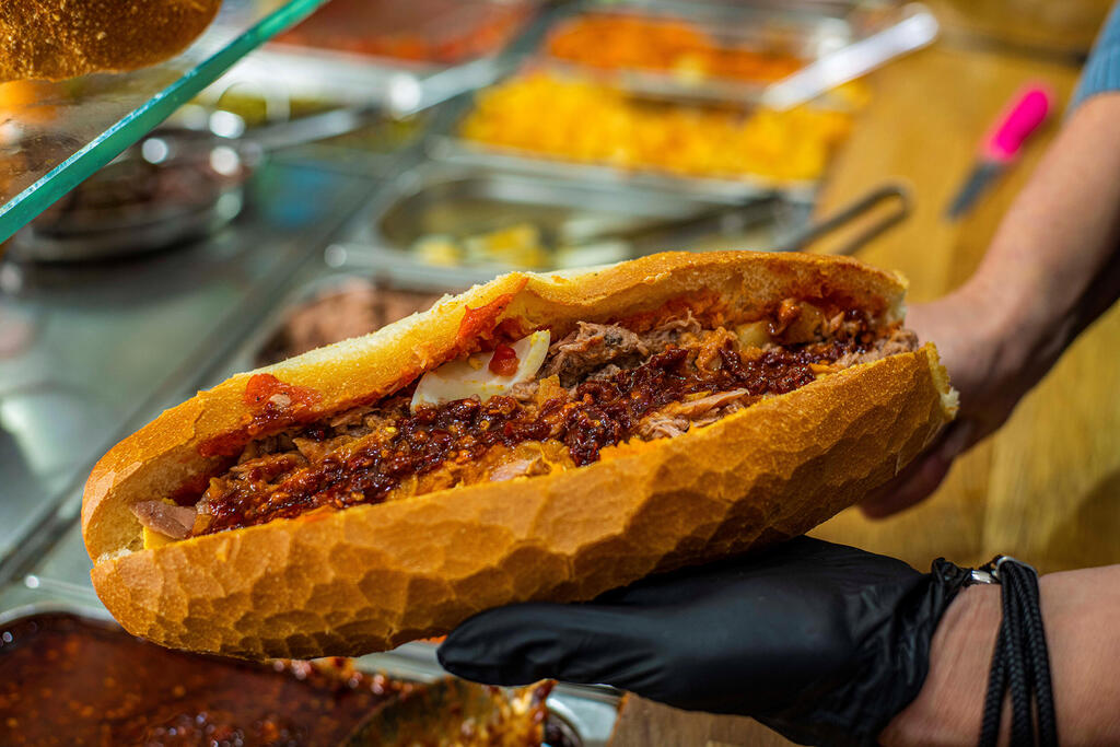 פנאי הטוניסאי של אלי שוק רמלה