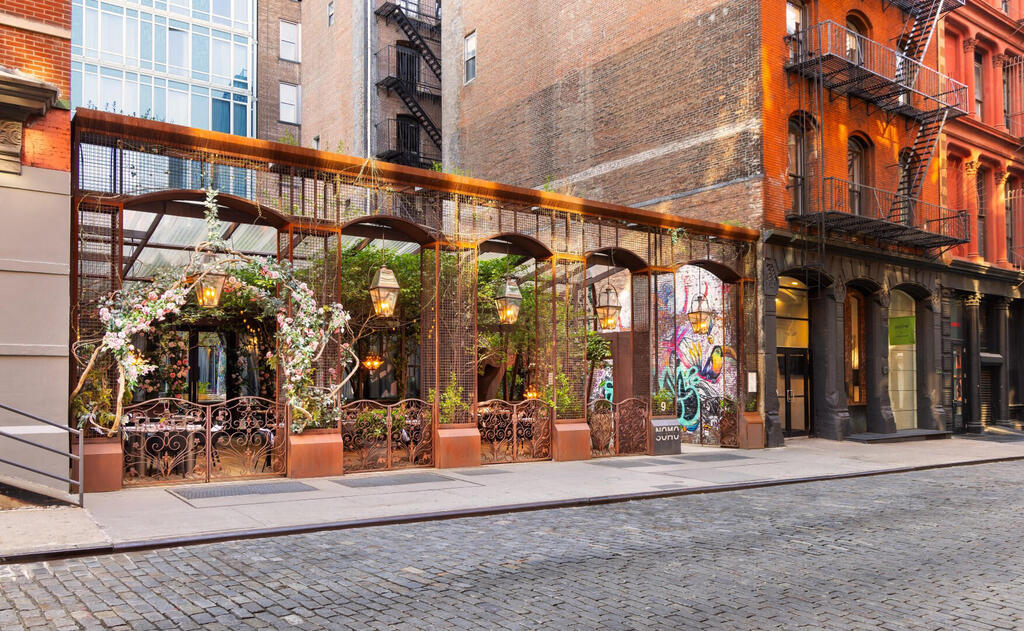 מלון NoMo SoHo. המלון נרכש ב־2015 תמורת 205 מיליון דולר מלון SoHo NoMo מנהטן ניו יורק 3