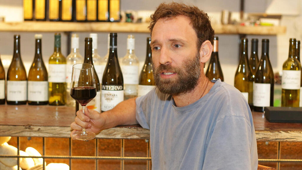 פנאי ג'סי ישראלוביץ בר יין בקיבוץ רעים