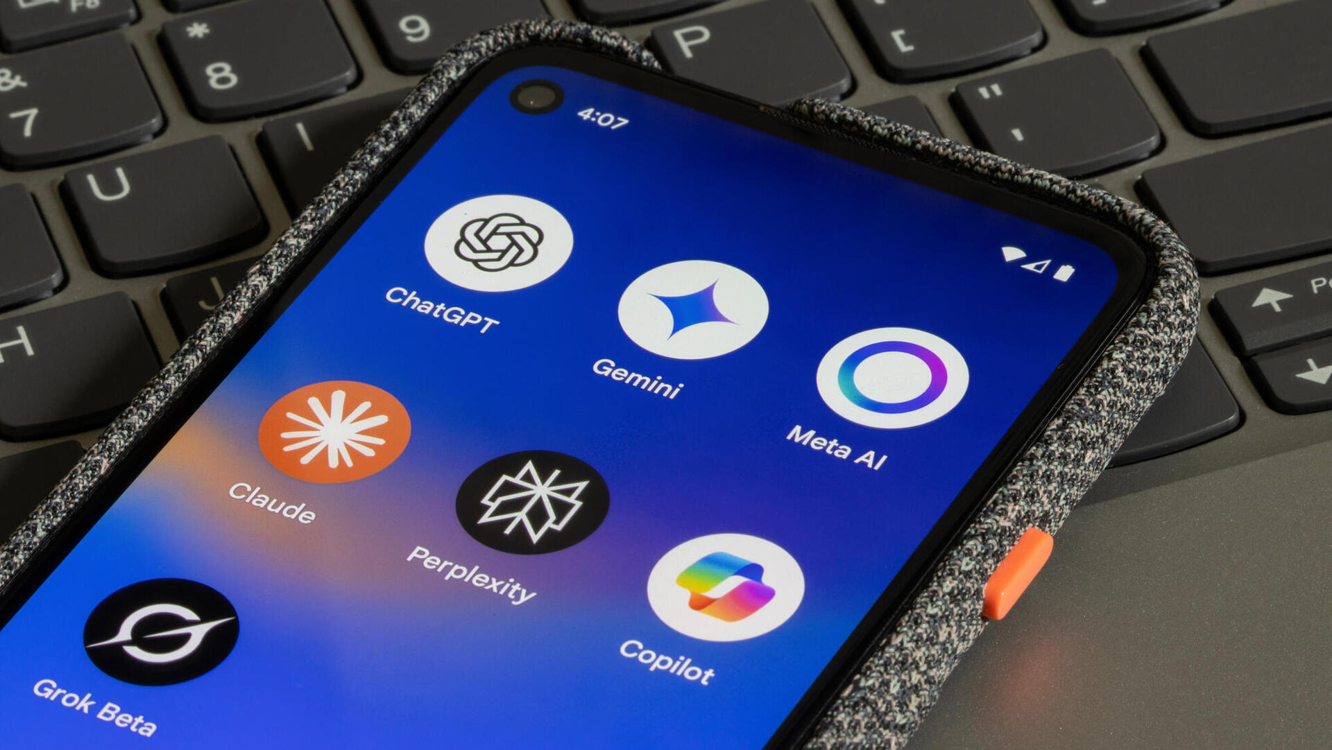 צ'אטבוטים מבוססי AI  ג'מיניChatGPT ו קופיילוט