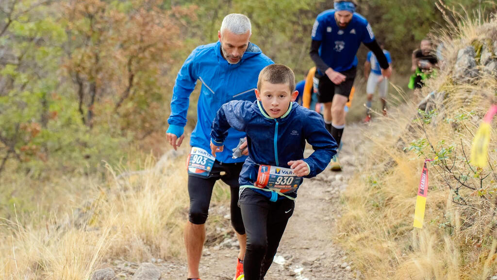רעם גולדמן במרוץ בבלקן. מחקרים מצביעים על החשיבות שבשגרה קבועה של פעילות גופנית מגיל צעיר (צילום: Niki frenchev) פנאי רעם גולדמן במירוץ בבלקן