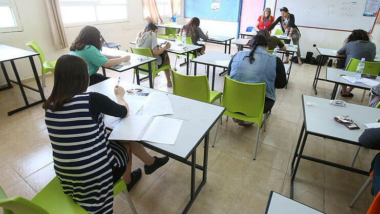 בחינת בגרות (ארכיון) (צילום: אלעד גרשגורן) בחינת בגרות בחינות בגרות