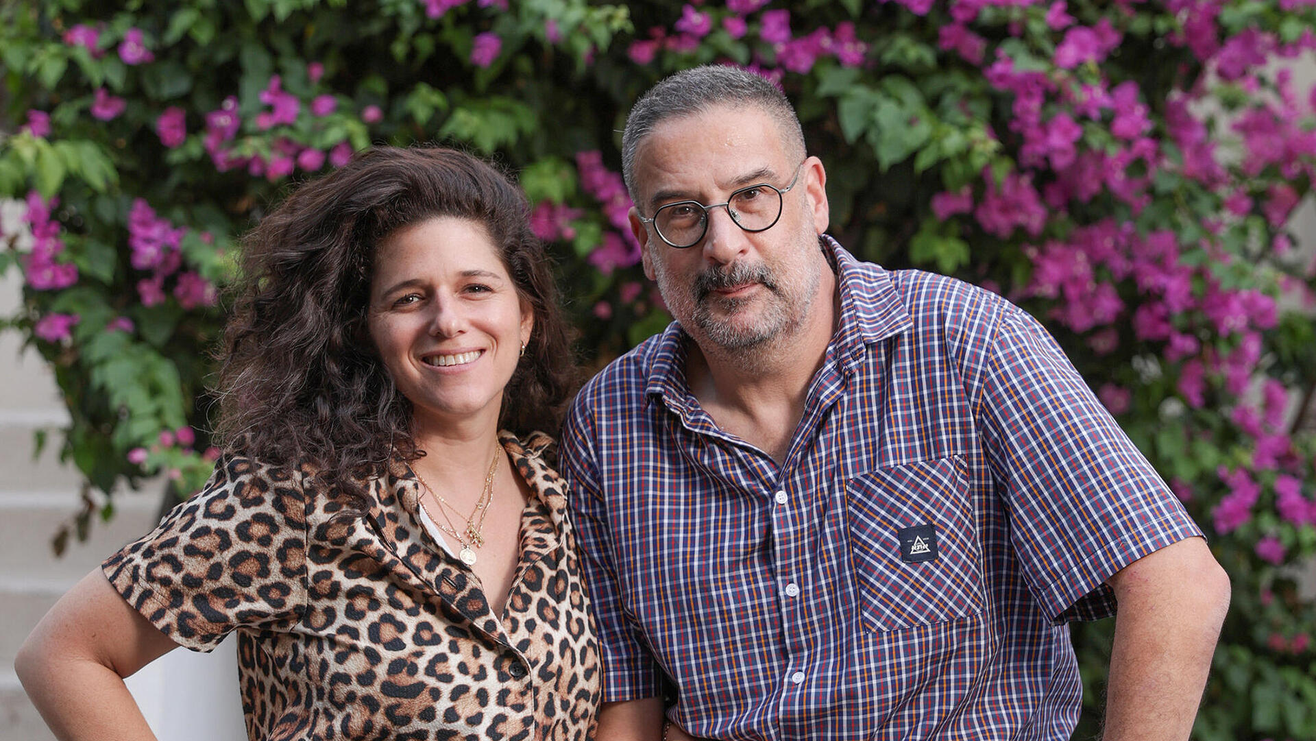 השחקנית והיוצרת נועה קולר הבמאי התסריטאי והיוצר רם נהרי יוצרי מקום שמח פנאי