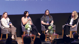  כנס לידר שוק הון - מימין דורית זק , קטיה זבר , לנה קרופאלניק ו רוני  זכאי