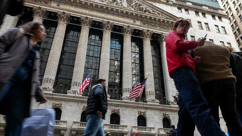 צילום: SPENCER PLATT / GETTY IMAGES NORTH AMERICA / AFP נעילה מעורבת בוול סטריט, דאו ג'ונס בשיא, אנבידיה נפלה ב-3%