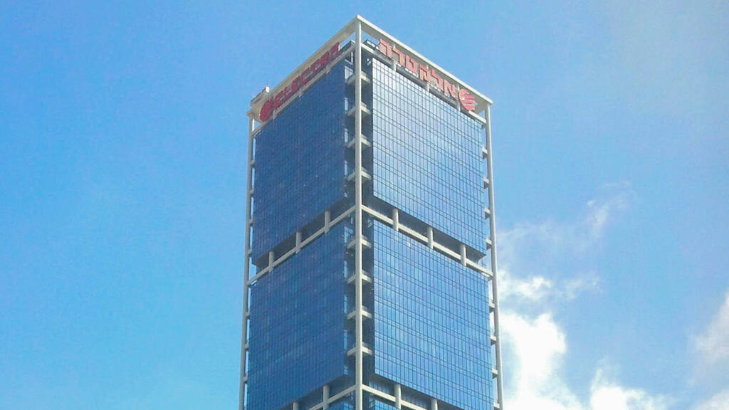 מגדל אלקטרה ברחוב יגאל אלון בתל אביב