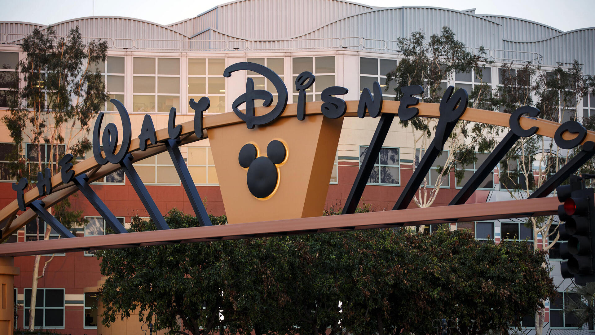 מטה דיסני מטה וולט דיסני בקליפורניה 2