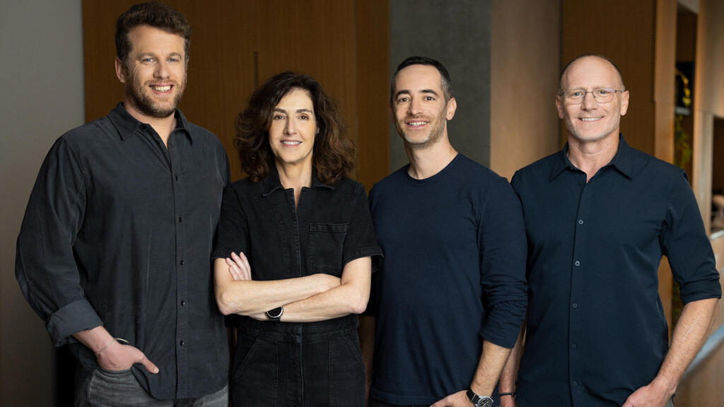 מימין ג'וני סאקס  ברק רבינוביץ' נורית בנימיני ו מאור פרידמן F2