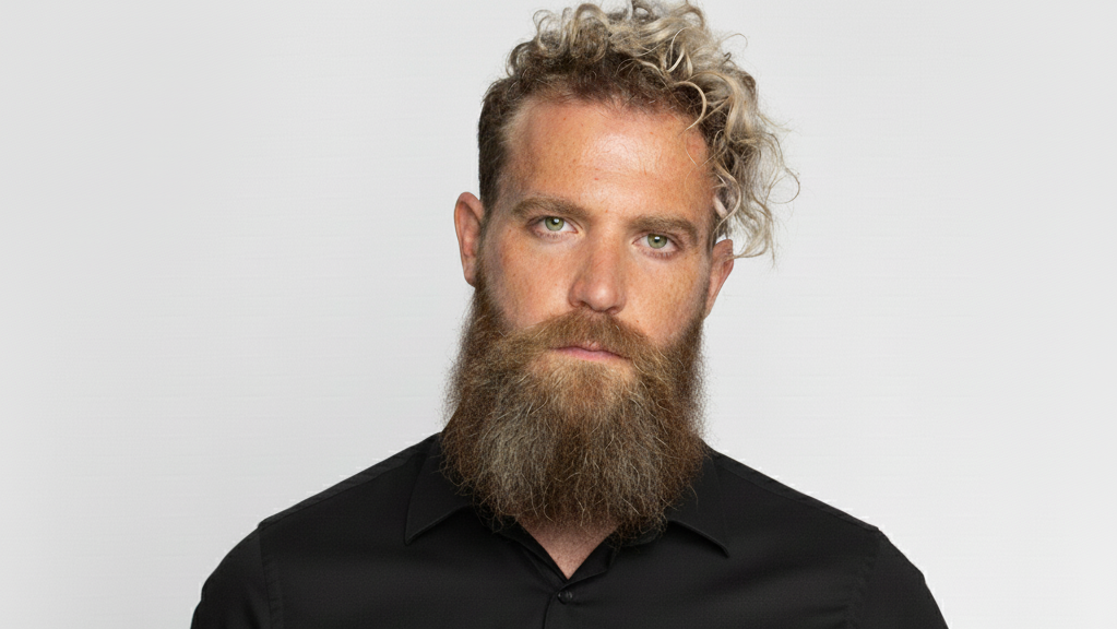 גרג טייב מייסד ומנכל EYO