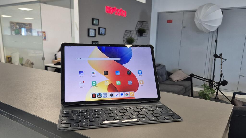 טאבלט שיאומי רדמי פד 2 פרו (צילום: איתי שמושקוביץ) טאבלט שיאומי רדמי פד 2 פרו