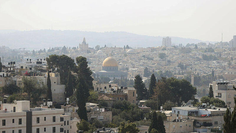מזרח ירושלים מבט על רחוב שמואל בן עדיה-בא-טור 